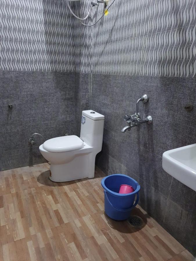 Oyo 83936 Chaudhary Guest House Bulandshahr Экстерьер фото