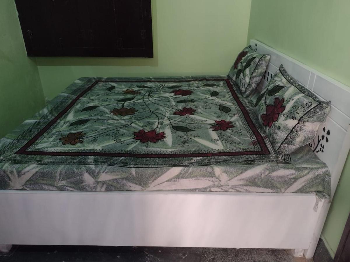 Oyo 83936 Chaudhary Guest House Bulandshahr Экстерьер фото